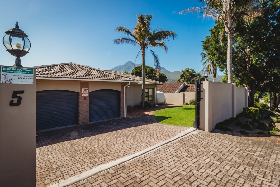 4 Bedroom Property for Sale in Denver Park Western Cape